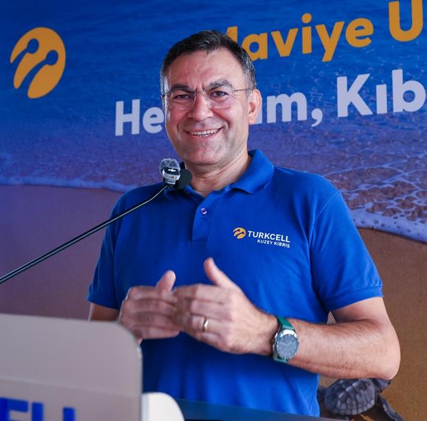 Kuzey Kıbrıs Turkcell, yavru deniz kaplumbağalarını Akdeniz'le buluşturdu